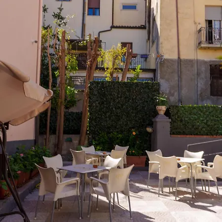 فندق B E B Alexia 3*