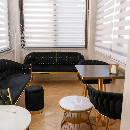 B E B Alexia 3* كاتانزارو